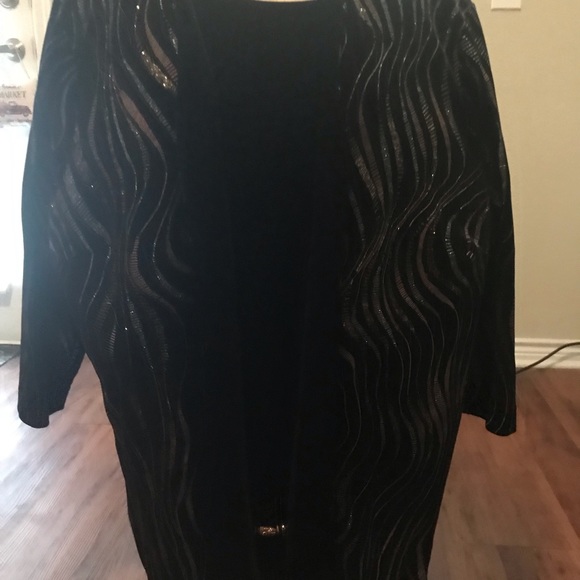 Beautiful classy women’s Jacket with inner tank 🌹 - Picture 4 of 6